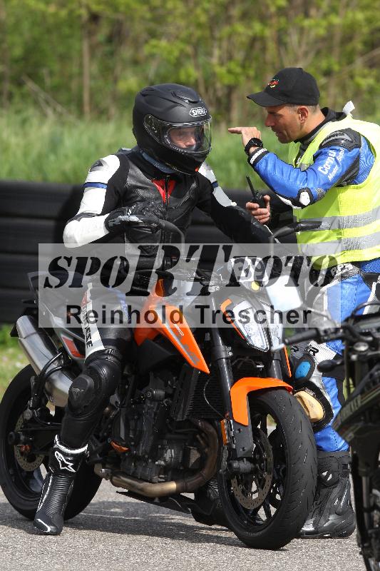 Archiv-2025/10 23.04.2025 Cornu Master School ADR/rot-rouge/39